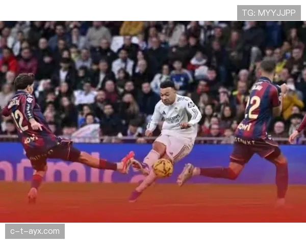 姆巴佩点射建功，关键罚球助球队逆转取胜