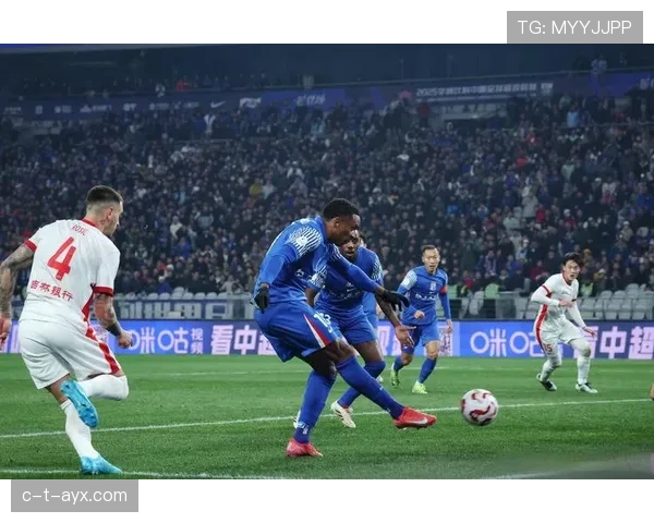 中超联赛战火重燃，各队状态回升迎关键对决