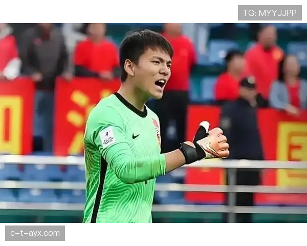 新晋足球明星赛场闪耀，年轻天才崛起引热议