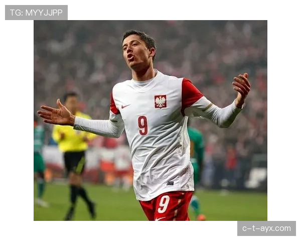 莱万多夫斯基领衔波兰队世预赛表现稳健,世界杯出线前景乐观 莱万多夫斯基领衔波兰队世预赛表现稳健,世界杯出线前景乐观