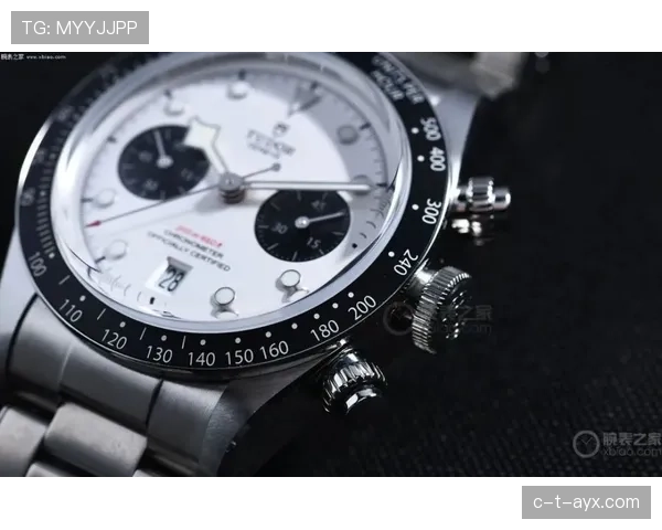 汪周雨手表比我五年工资都贵，训练完还亲手叠被子，这反差我消化不了